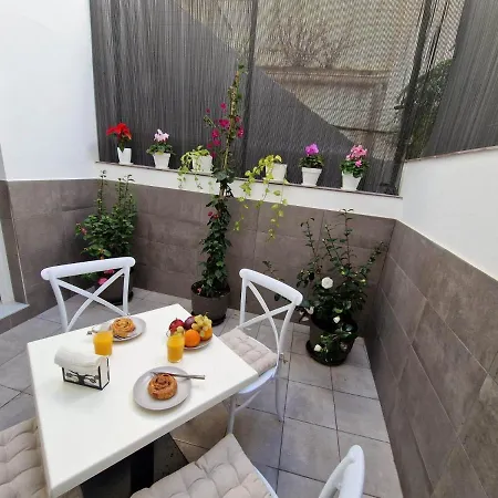 Francisco Cano Apartman *